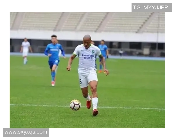 马内：从非洲草原到欧洲绿茵场的传奇旅程与足球梦想